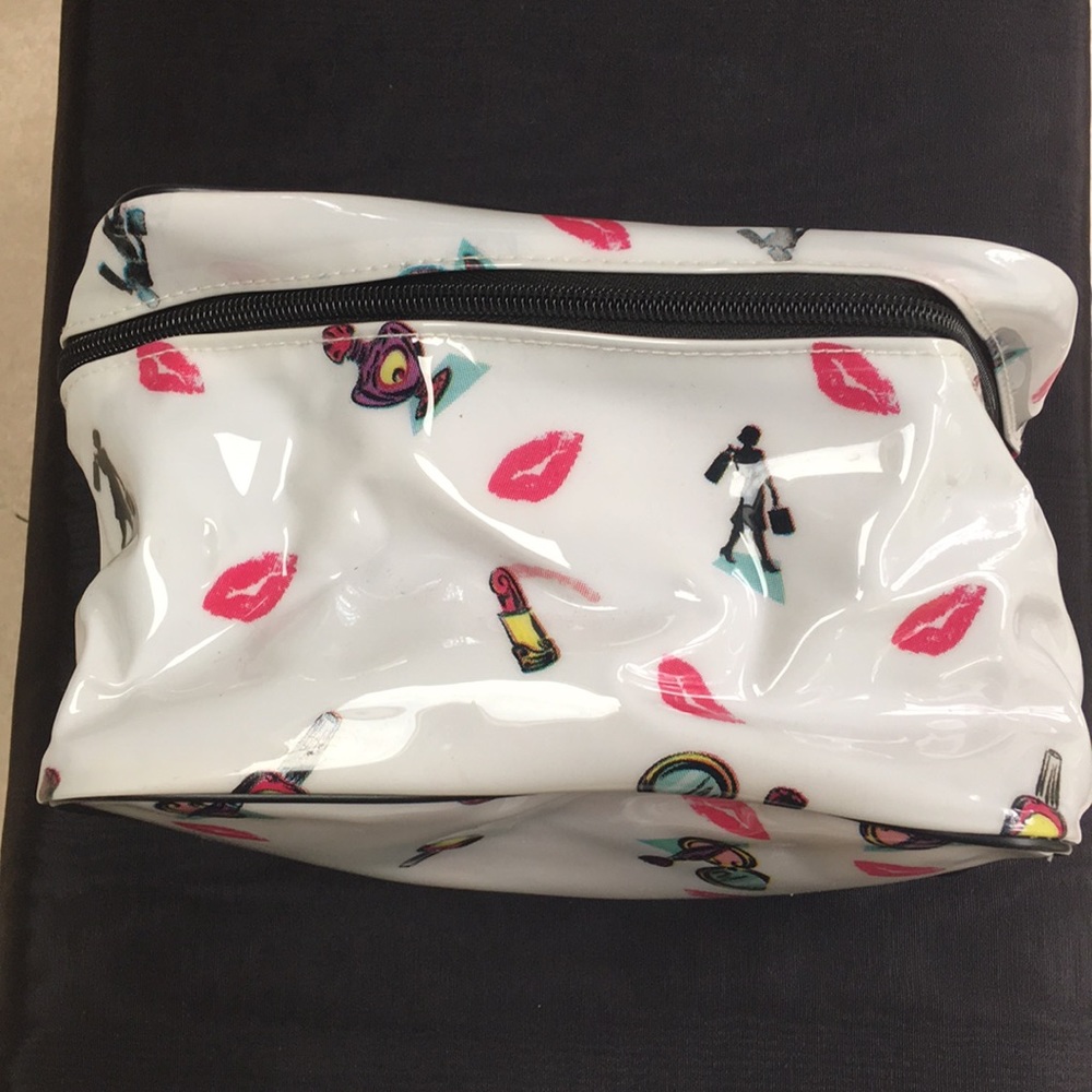 Lillian Vernon Cosmetic Case Set - Picture 5 of 8